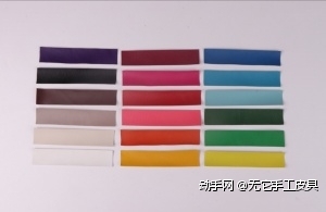 还可用多种颜色做出拼色包钮。