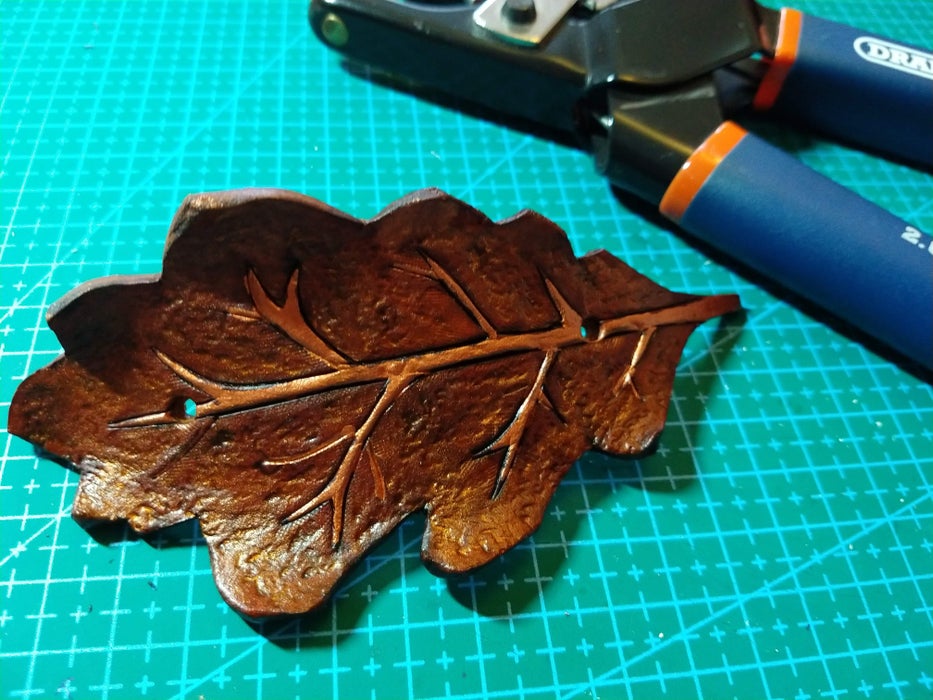 废旧皮革和铜线制成的橡树叶发夹-33